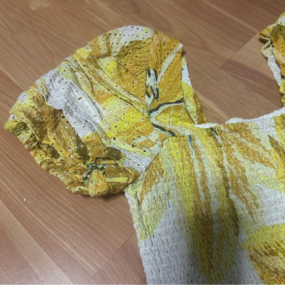 FARM Rio Yellow Floral Puff Sleeve Blouse - Picture 2 of 6